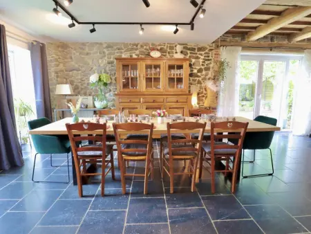 Le Grenier de Louise : maison en pierre à Gimnée, 4 chambres : photo 3