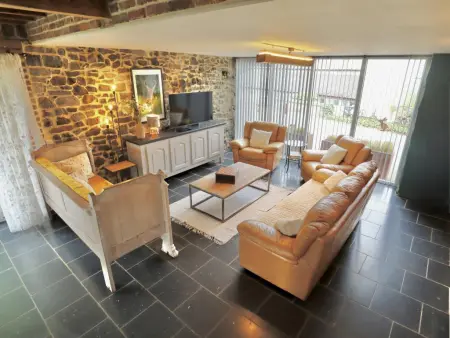 Le Grenier de Louise : maison en pierre à Gimnée, 4 chambres : photo 8