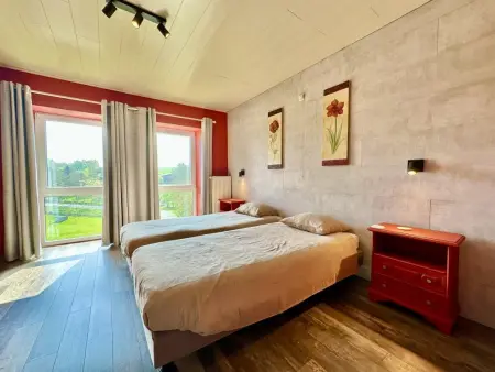 Le Grenier de Louise : maison en pierre à Gimnée, 4 chambres : photo 24