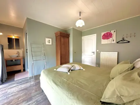 Le Grenier de Louise : maison en pierre à Gimnée, 4 chambres : photo 27