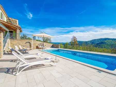 Villa Banic Motovun : maison 4 chambres avec piscine et spa : photo 3