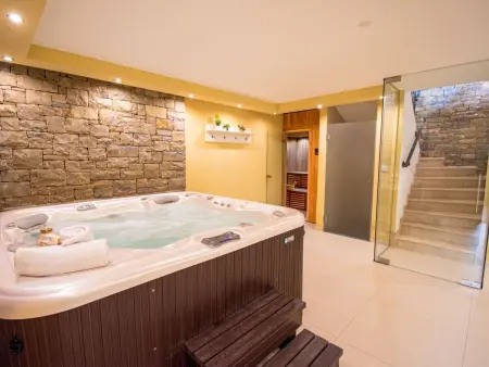 Villa Banic Motovun : maison 4 chambres avec piscine et spa : photo 9