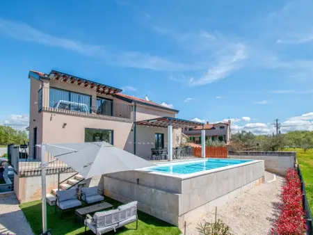 Villa Casa Vitale : maison 3 chambres avec piscine à Jakovici