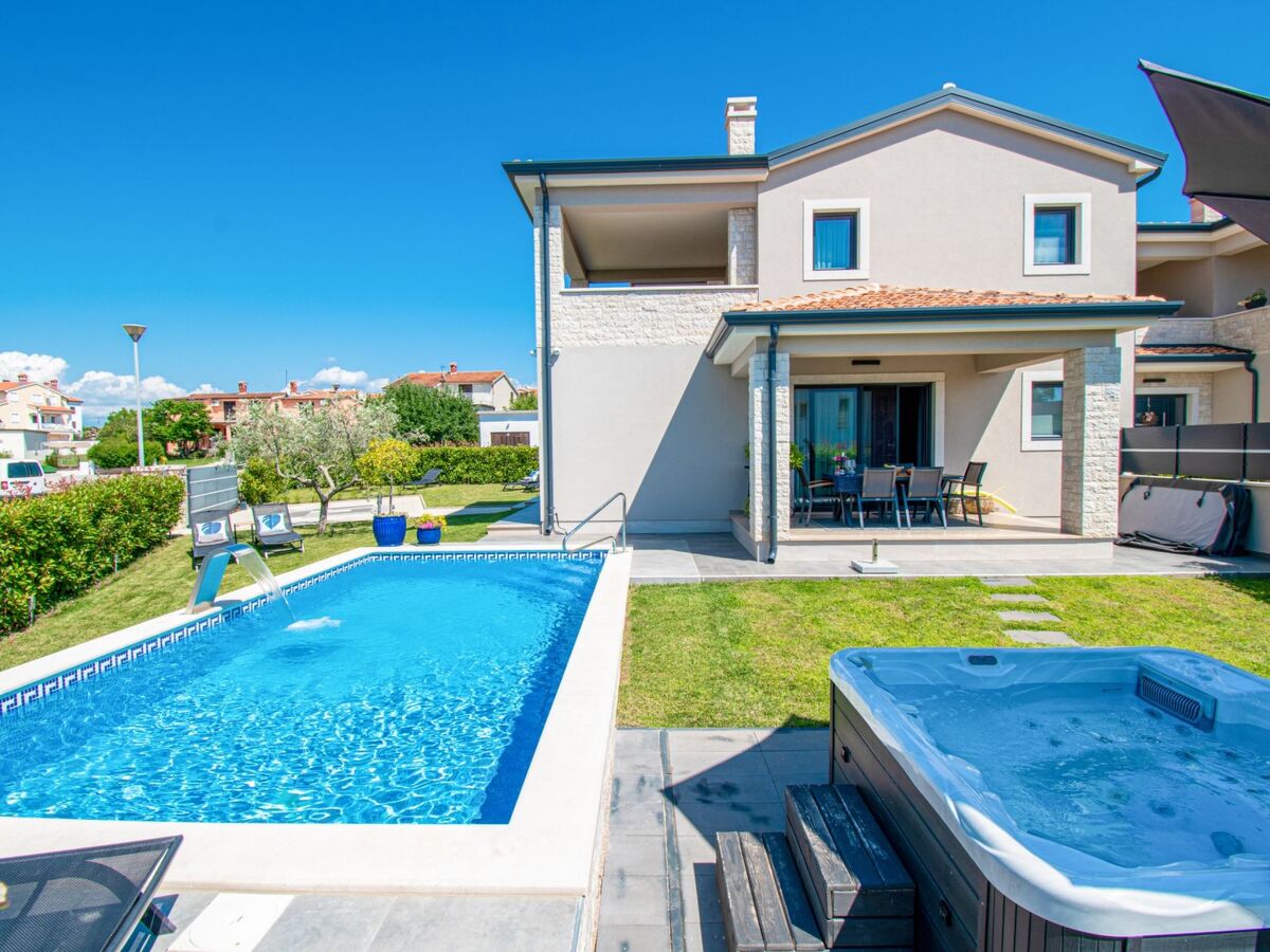 Villa Spa 1, Maison 8 personnes à Poreč - Photo 2
