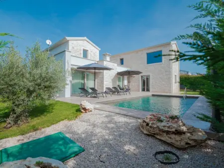 Villa Lavanda – Maison 6 pers. avec piscine et sauna