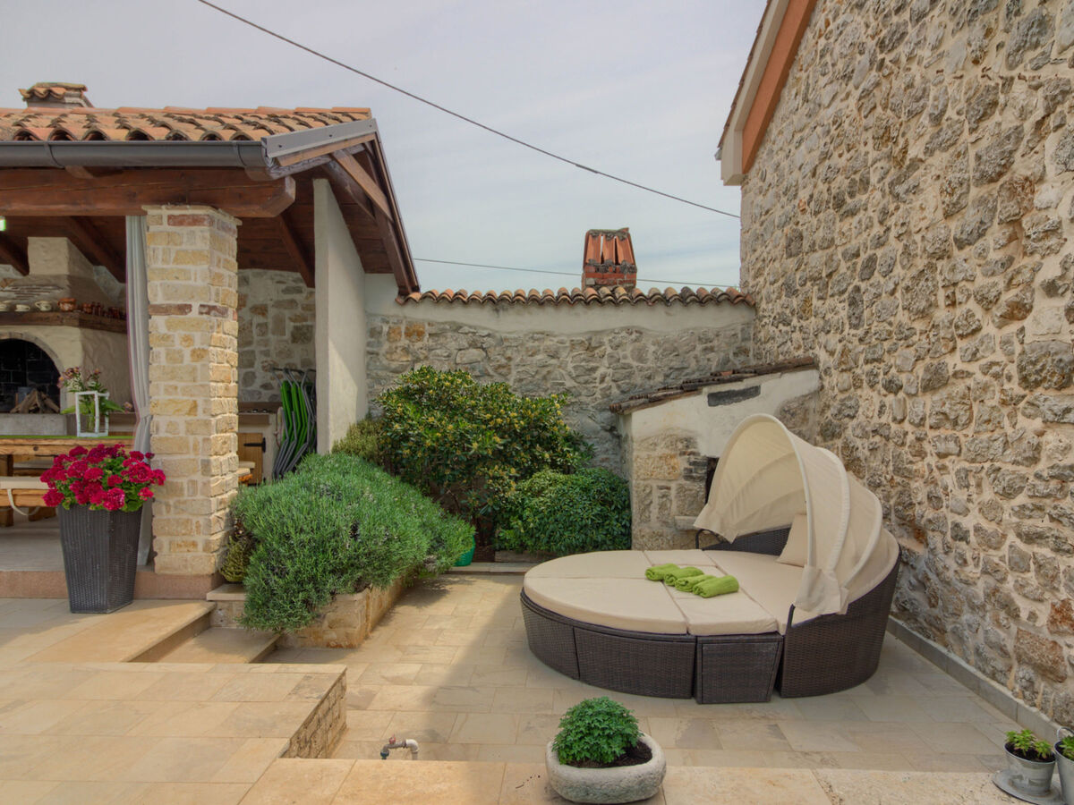 Villa Parentium à Dracevac : maison avec piscine privée - Photo 29
