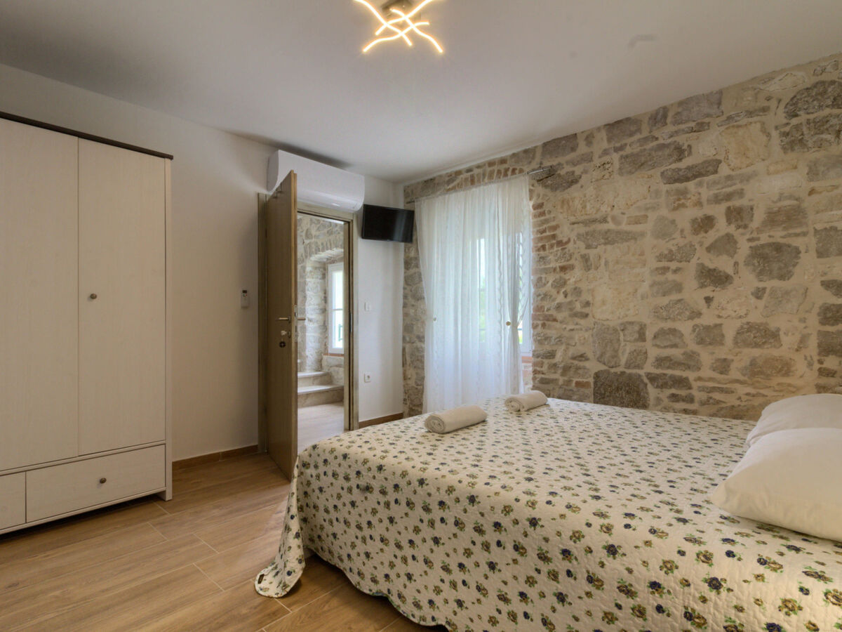 Villa Parentium à Dracevac : maison avec piscine privée - Photo 44