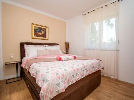 Villa Hacienda Afrodita à Bokordici, piscine et jardin : photo 9