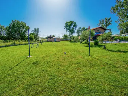 Villa Hacienda Afrodita à Bokordici, piscine et jardin : photo 28