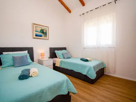 Villa Hacienda Afrodita à Bokordici, piscine et jardin : photo 36