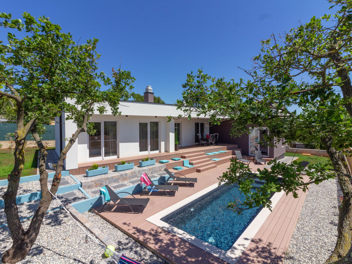 Villa Senorita : maison 3 chambres avec piscine à Bokordici - Photo 1