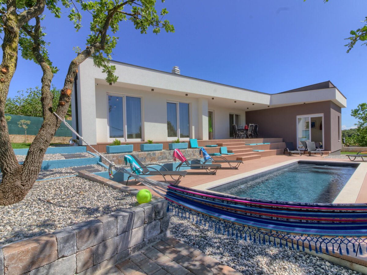 Villa Senorita : maison 3 chambres avec piscine à Bokordici - Photo 5
