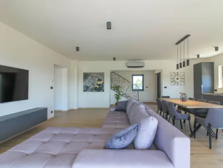 Villa Esire : maison moderne 4 chambres avec piscine privée : photo 2