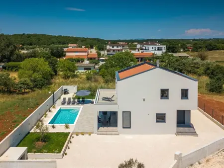 Villa Esire : maison moderne 4 chambres avec piscine privée : photo 4