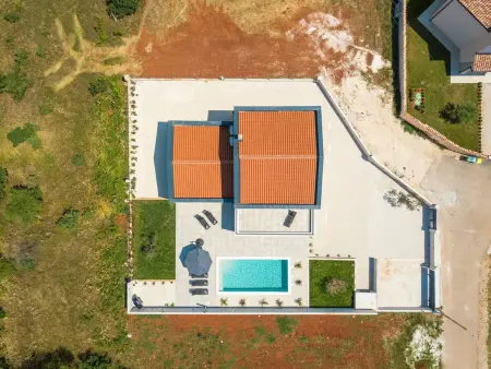 Villa Esire : maison moderne 4 chambres avec piscine privée : photo 5
