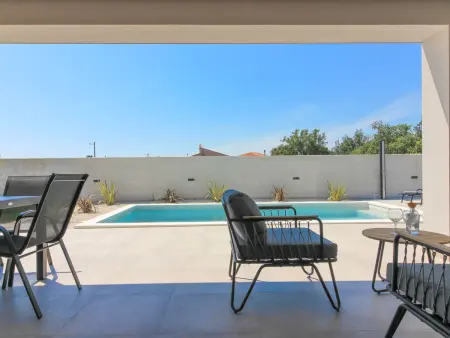 Villa Esire : maison moderne 4 chambres avec piscine privée : photo 24