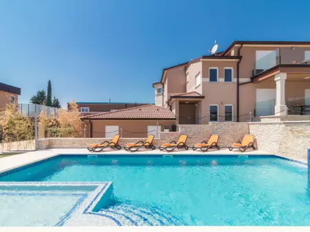 Villa Maxima à Bokordici : maison 7 chambres, piscine 60m² : photo 54
