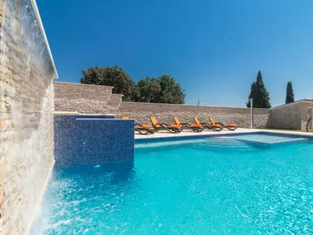 Villa Maxima à Bokordici : maison 7 chambres, piscine 60m² : photo 58