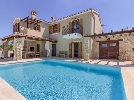 Villa Gracia Patricia - Maison 4 chambres avec piscine privée : photo 2