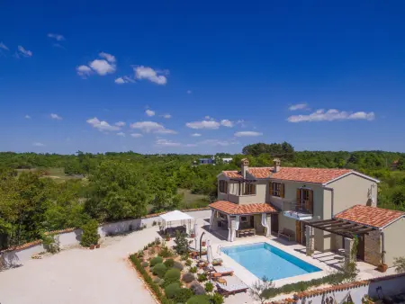 Villa Gracia Patricia - Maison 4 chambres avec piscine privée : photo 3
