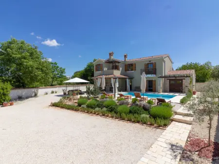 Villa Gracia Patricia - Maison 4 chambres avec piscine privée : photo 7