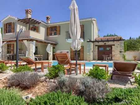 Villa Gracia Patricia - Maison 4 chambres avec piscine privée : photo 13