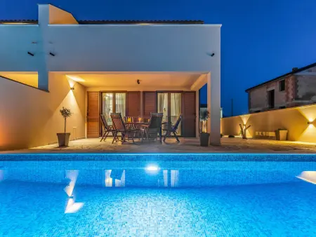 Villa Belaj avec piscine, sauna et jacuzzi à Vodnjan : photo 4