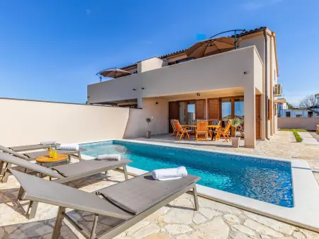 Villa Belaj avec piscine, sauna et jacuzzi à Vodnjan : photo 8