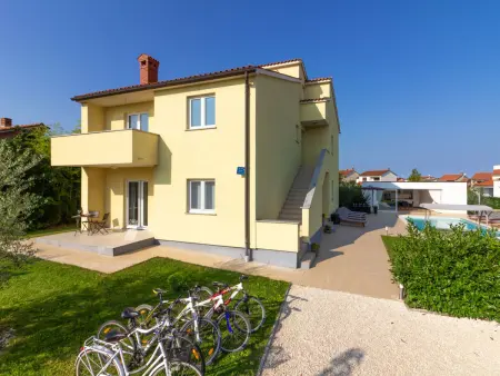 Villa Rampic : maison 5 chambres avec piscine chauffée : photo 4