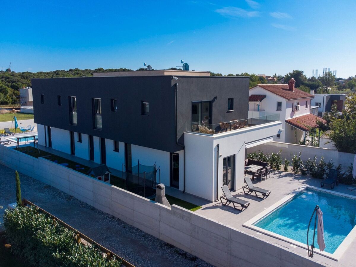 Villa Elite Pula : 8 chambres, 2 piscines privées - Photo 3