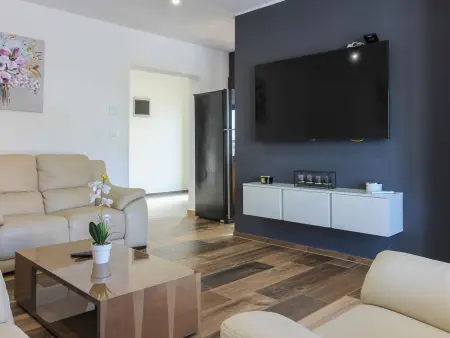 Villa Maeni, maison moderne 4 chambres avec piscine privée : photo 4