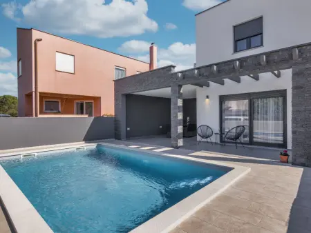 Villa Maeni, maison moderne 4 chambres avec piscine privée : photo 5