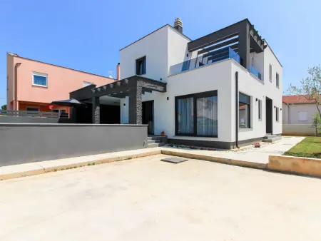 Villa Maeni, maison moderne 4 chambres avec piscine privée : photo 6
