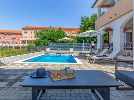 Villa Lotus 13E – Maison 4 chambres avec piscine à Pula : photo 4