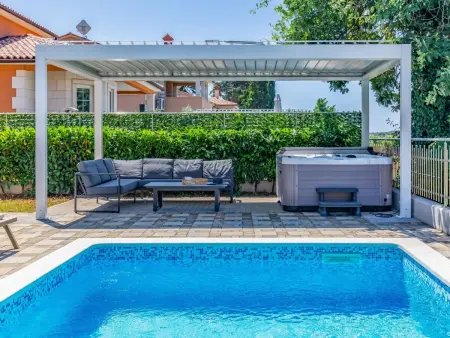 Villa Lotus 13E – Maison 4 chambres avec piscine à Pula : photo 5