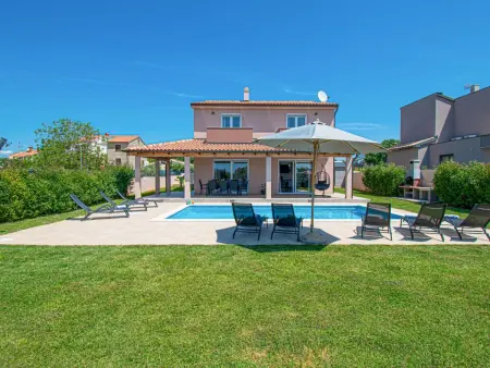 Villa Enjoy à Pula : 4 chambres, piscine privée, 8 personnes : photo 2