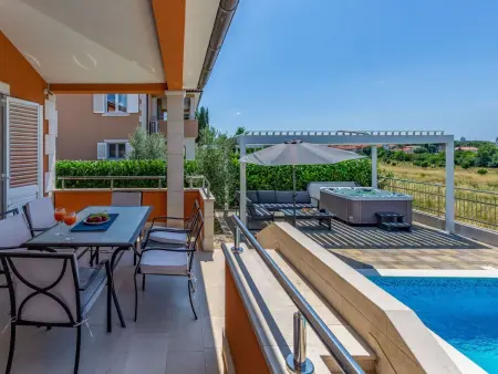 Villa Lotus 13F - Maison 4 chambres avec piscine à Pula : photo 6