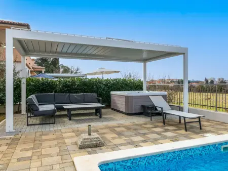 Villa Lotus 13D - Maison 10 pers. avec piscine à Pula : photo 4