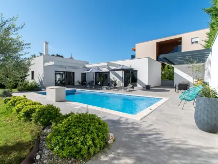 Villa Design M, maison 4 chambres avec piscine à Pula : photo 3