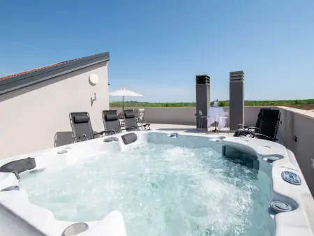 House Ivana à Pula, maison 2 ch avec Jacuzzi : photo 4