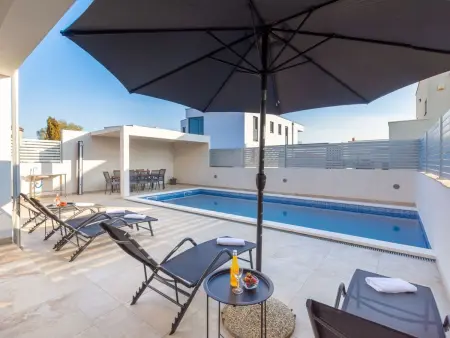 Villa Ema&Ana à Pula : 2 unités, piscine, 10 personnes : photo 4