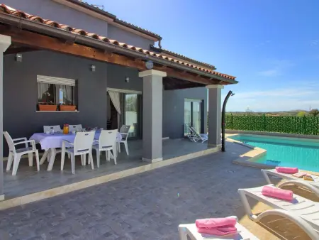 Villa Verde avec piscine chauffée à Pula : photo 2