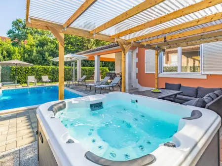 Villa Lotus 13H à Pula - 8 personnes, piscine privée : photo 2