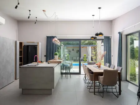 Villa Maell Design, piscine privée chauffée à Banjole : photo 3