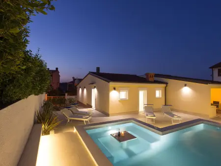 Villa Manuela – Maison 7 pers. piscine à Pula : photo 2