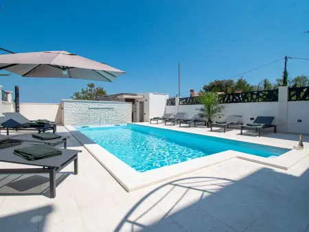 Villa Enka : maison 5 chambres avec piscine chauffée : photo 2