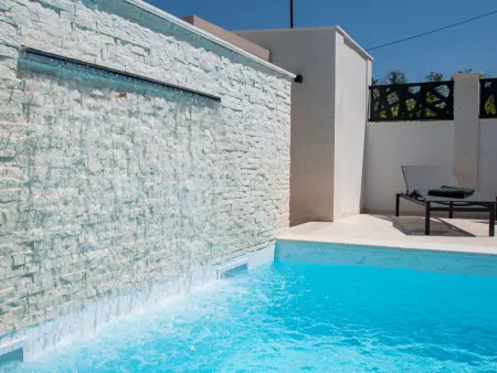 Villa Enka : maison 5 chambres avec piscine chauffée : photo 4
