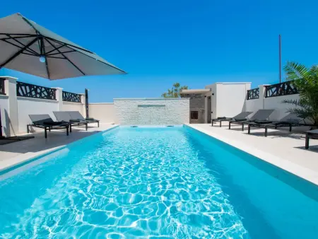 Villa Enka : maison 5 chambres avec piscine chauffée : photo 5