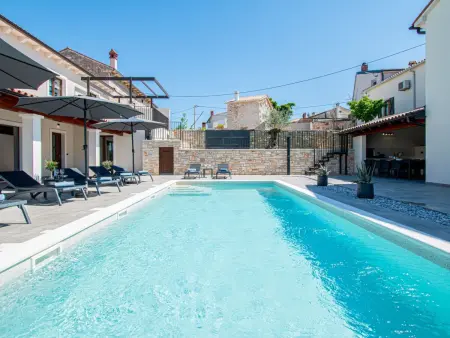 Villa Sirola, maison 4 chambres piscine à Pula : photo 4