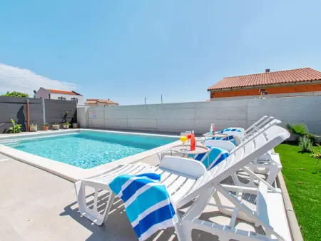 Villa Teo à Pula : maison 75 m² piscine privée : photo 5